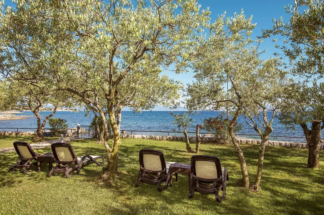 Hotel Vila Rova Malinska 4*,  Croatia